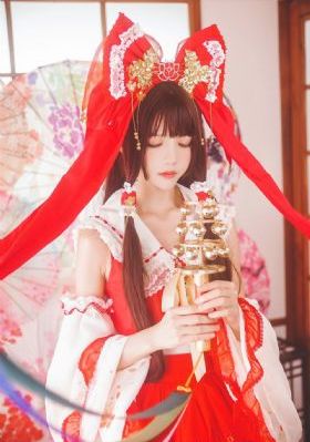 和三个婕子做受hd